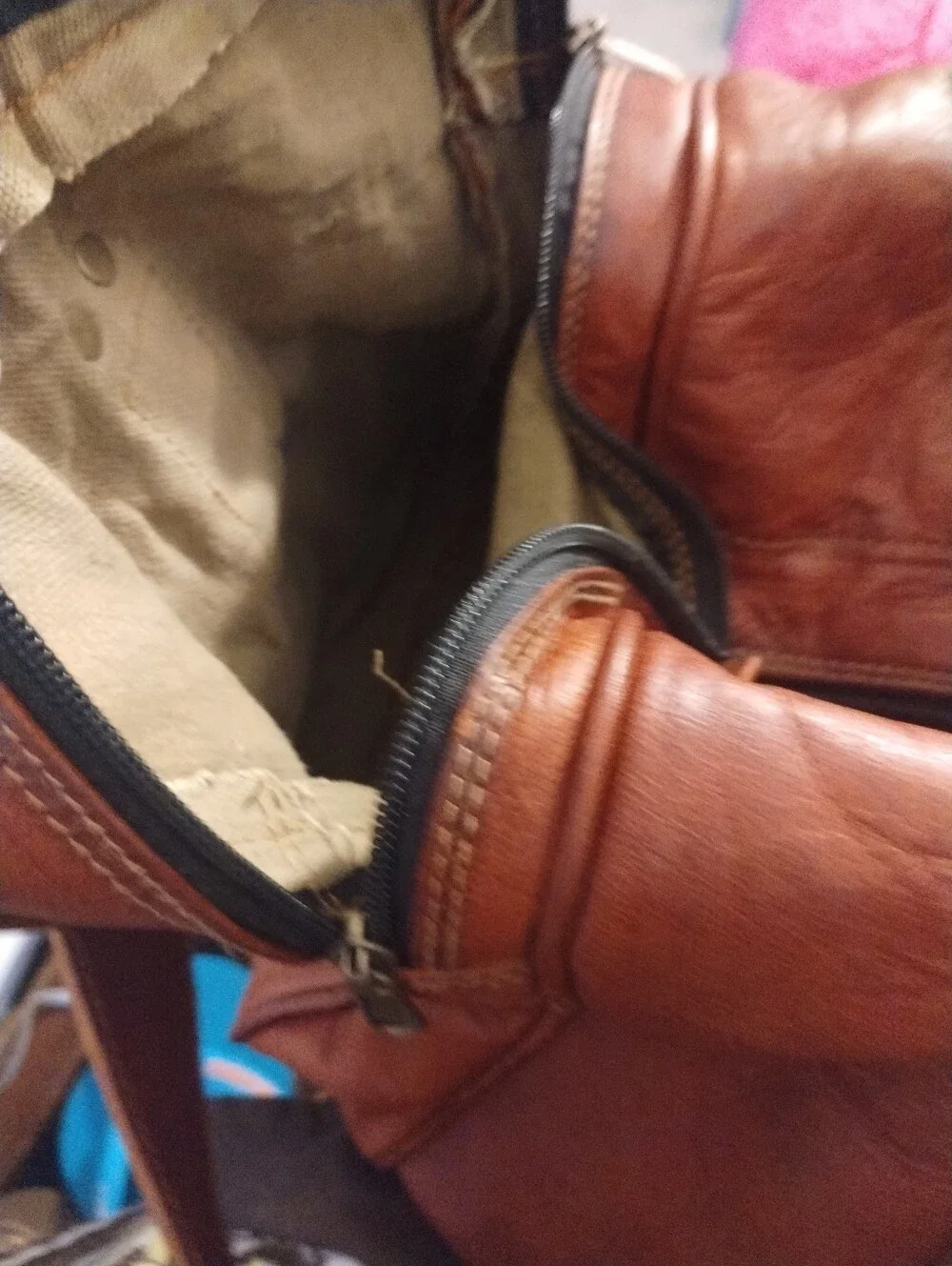 Komalas LeatherMens Duffle Bag With Shoulder Strap Sz 11 By 22